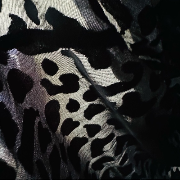 Buddy Love Women's Size Small Kylie Black with Black Leopard Velvet Dress - Picture 7 of 10